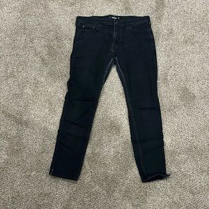 Woman black skinny jeans
